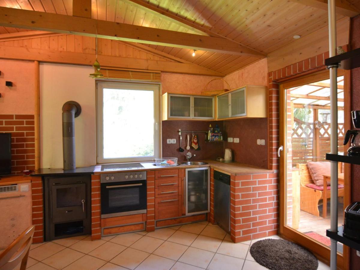 Beautiful Holiday Home With Covered Veranda Friedrichroda Exterior photo