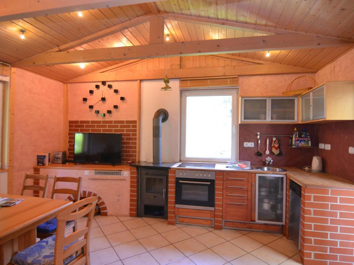 Beautiful Holiday Home With Covered Veranda Friedrichroda Exterior photo