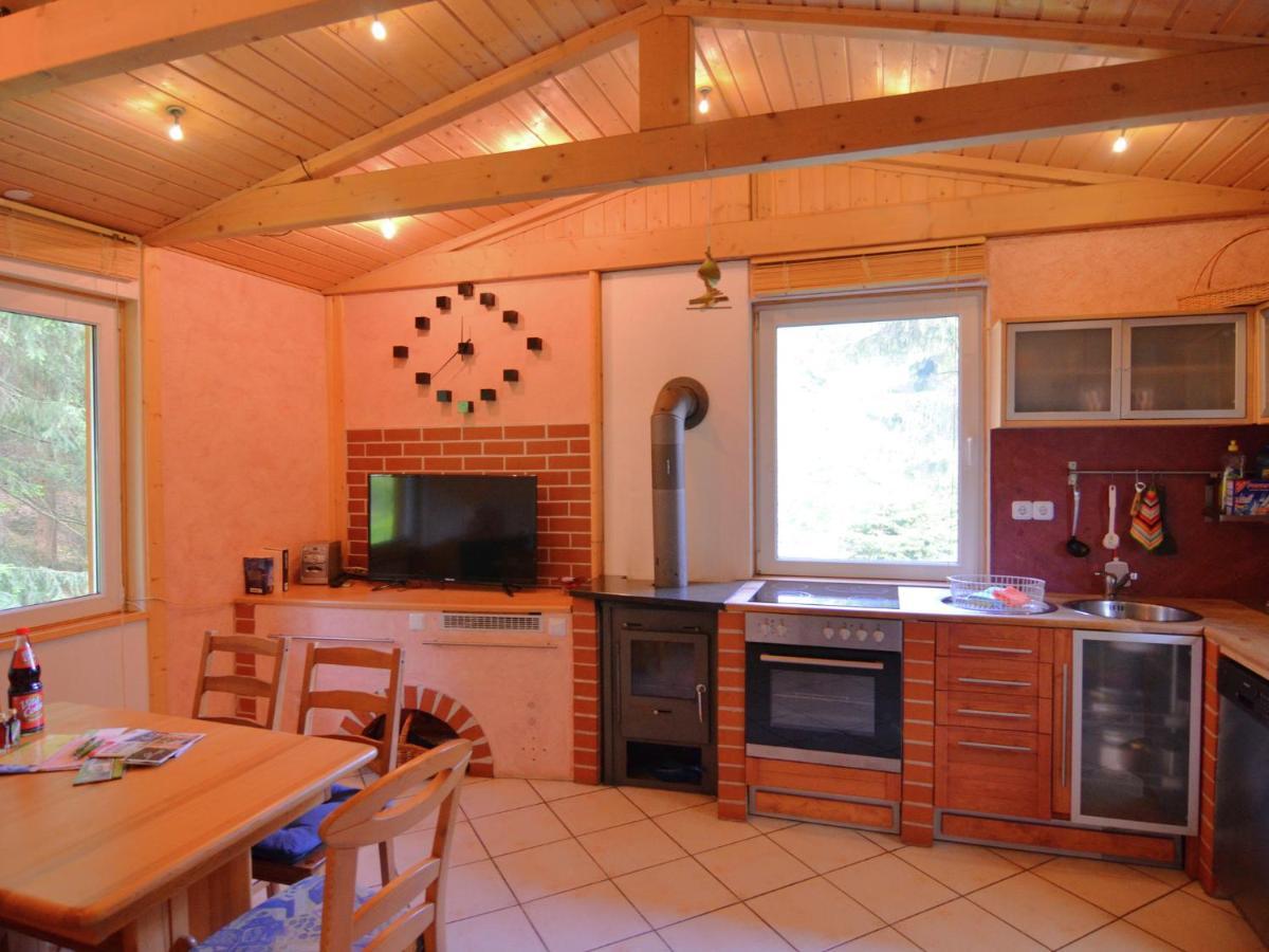 Beautiful Holiday Home With Covered Veranda Friedrichroda Exterior photo